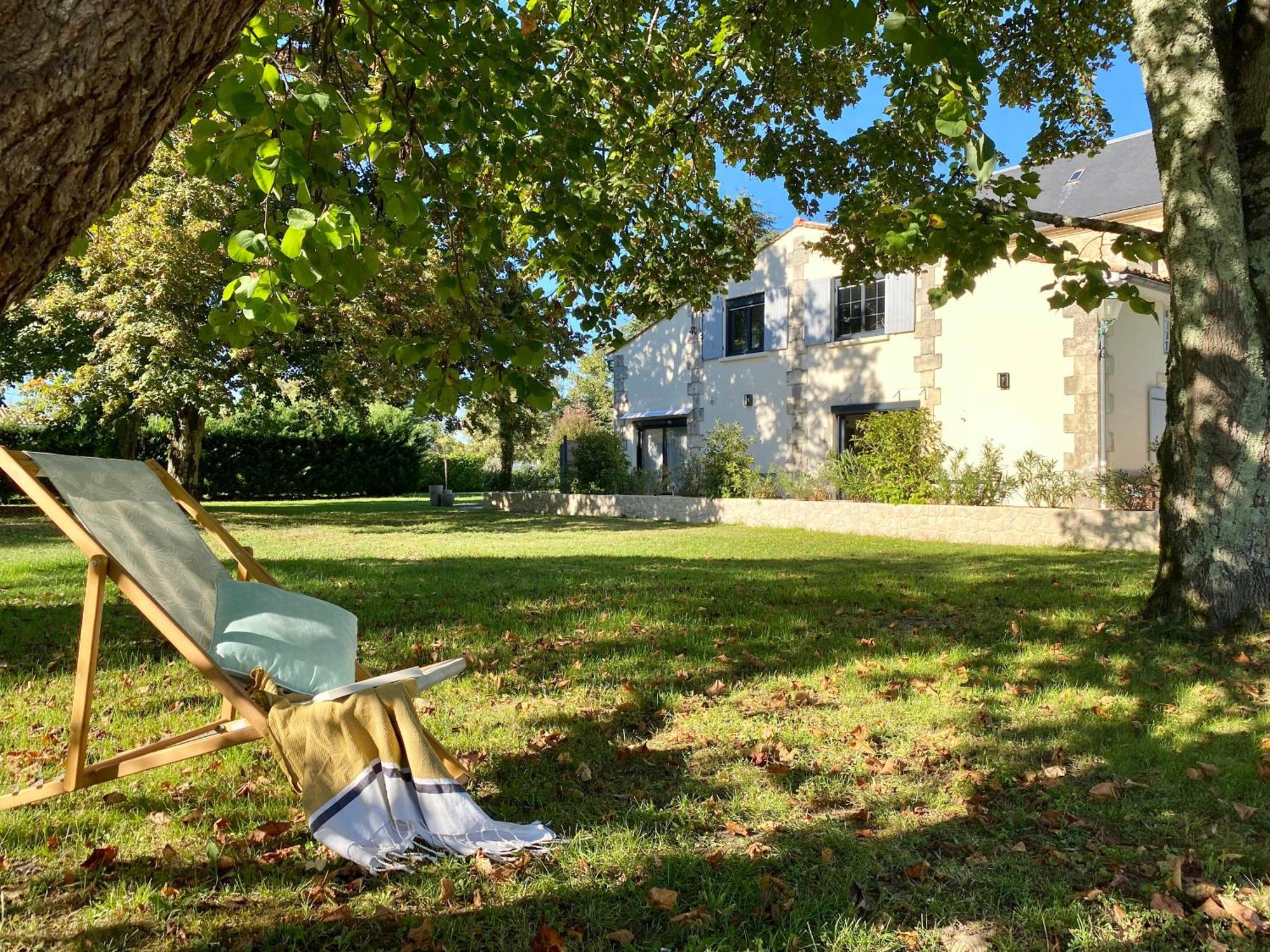 La Maison Du Champ De Beaumont Galgon Esterno foto